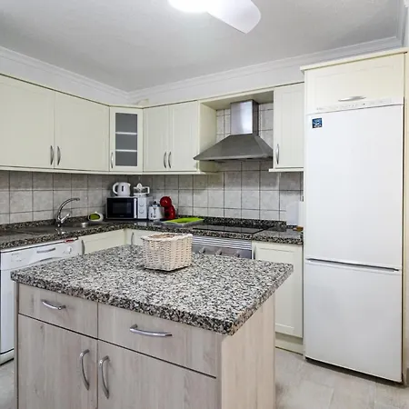 Apartment El Rincon - Cristianos Sea View With 2 Bedrooms And 2 Bathrooms *